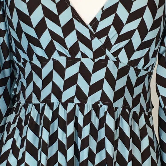 BCBGMaxAzria Blue Brown Chevron Surplice Bell Sleeves Fit n Flare Dress Medium - Picture 8 of 16